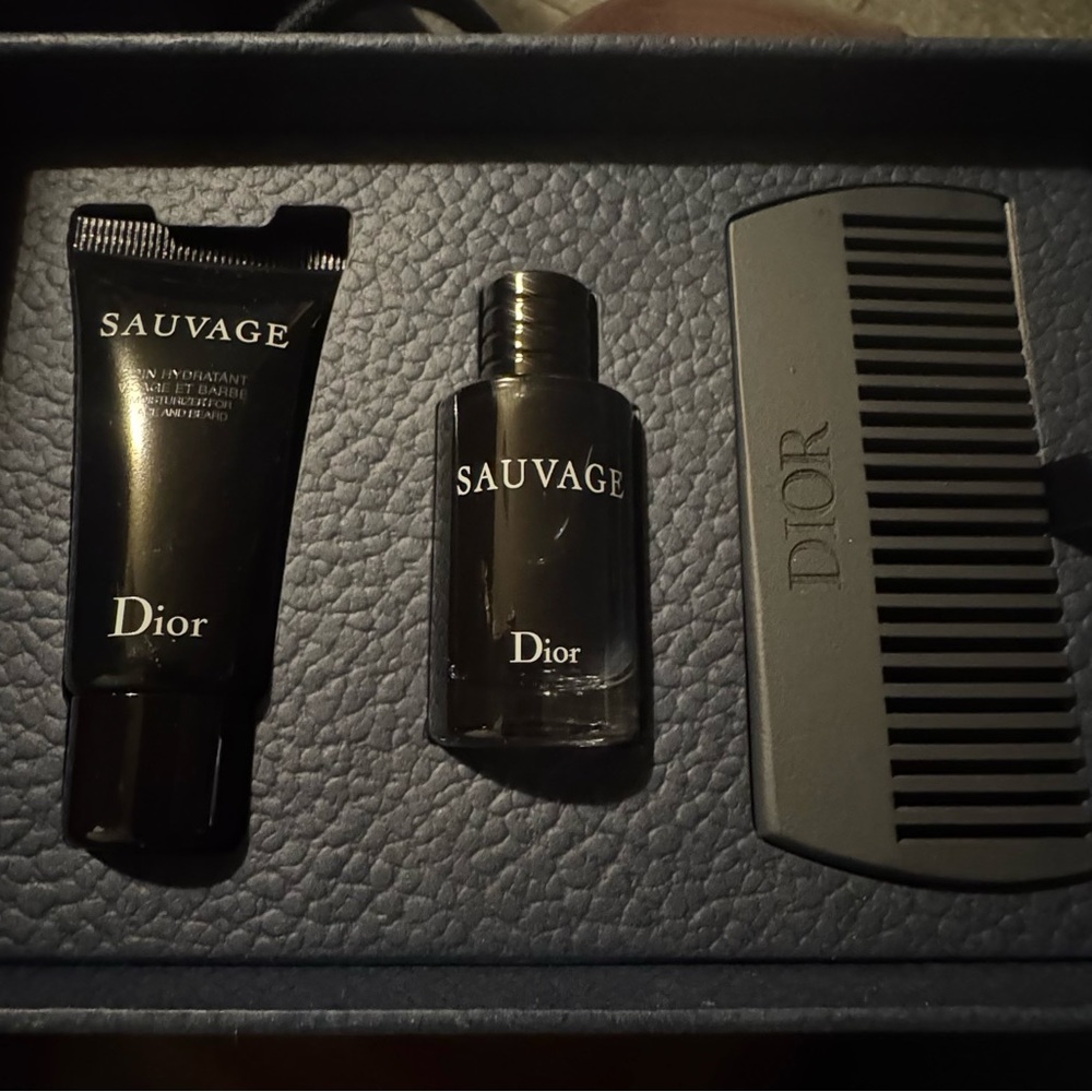Dior Sauvage Grooming Set